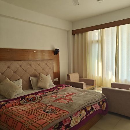 Santosh Cafe & Rooms Amritsar Luaran gambar