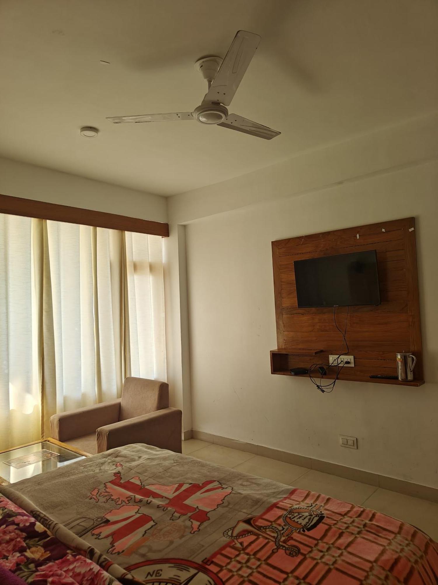 Santosh Cafe & Rooms Amritsar Luaran gambar